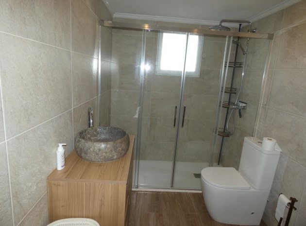 Återförsäljning - Country Property - La Marina