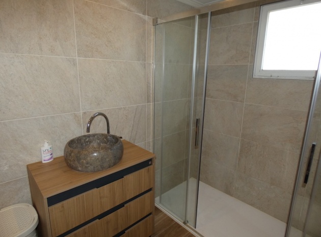 Återförsäljning - Country Property - La Marina