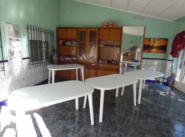 Återförsäljning - Country Property - La Marina