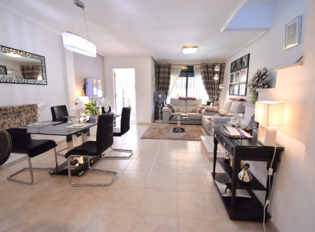 Resale - Townhouse - Campoamor - lomas de campoamor