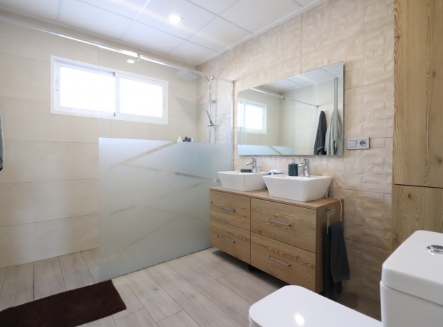 Resale - Townhouse - Benijofar