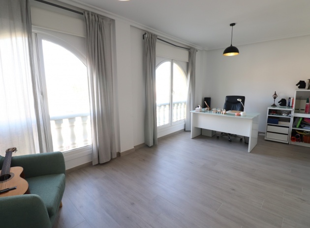 Resale - Townhouse - Benijofar