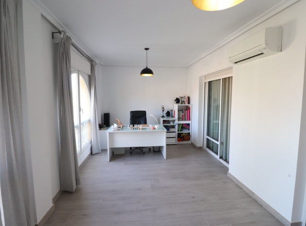 Resale - Townhouse - Benijofar