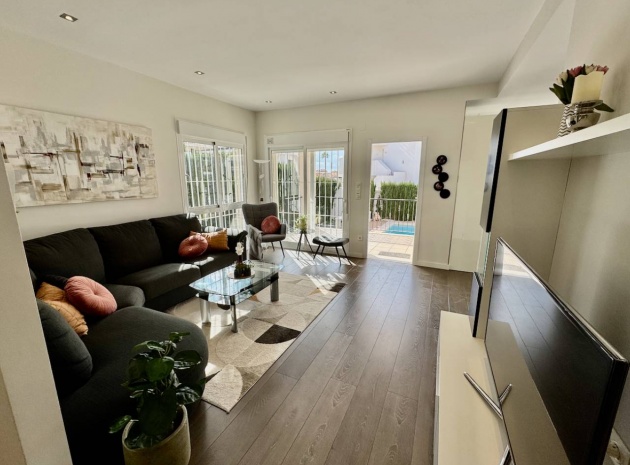 Återförsäljning - Villa - Ciudad Quesada