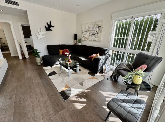 Återförsäljning - Villa - Ciudad Quesada