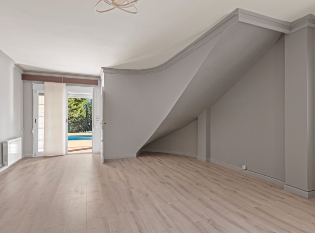 Resale - Villa - Los Balcones