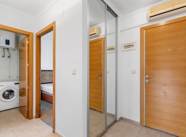 Wiederverkauf - Wohnung - Villamartin