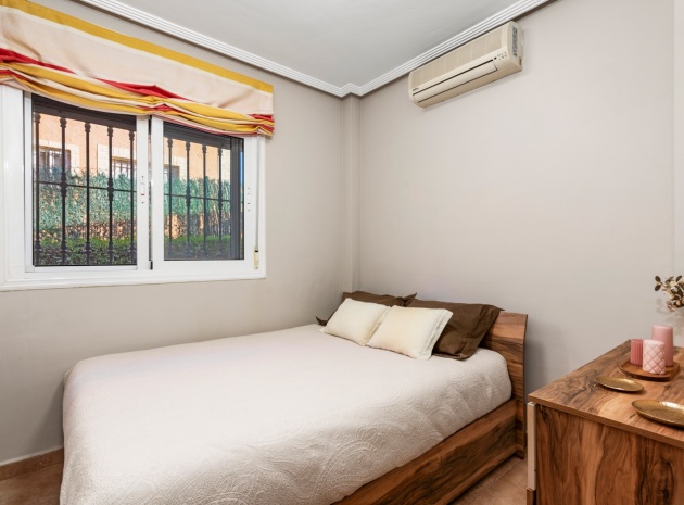 Återförsäljning - Radhus - La Marina