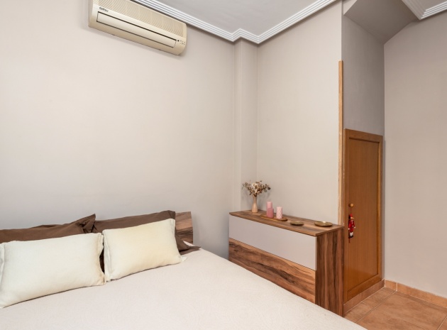 Återförsäljning - Radhus - La Marina