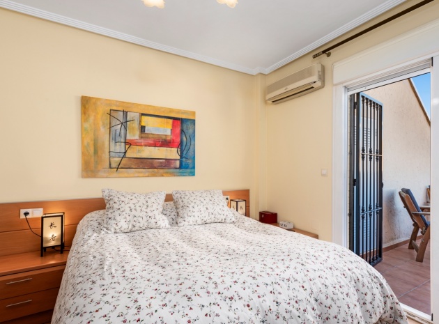 Återförsäljning - Radhus - La Marina