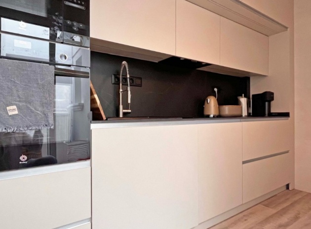 Resale - Townhouse - Los Balcones