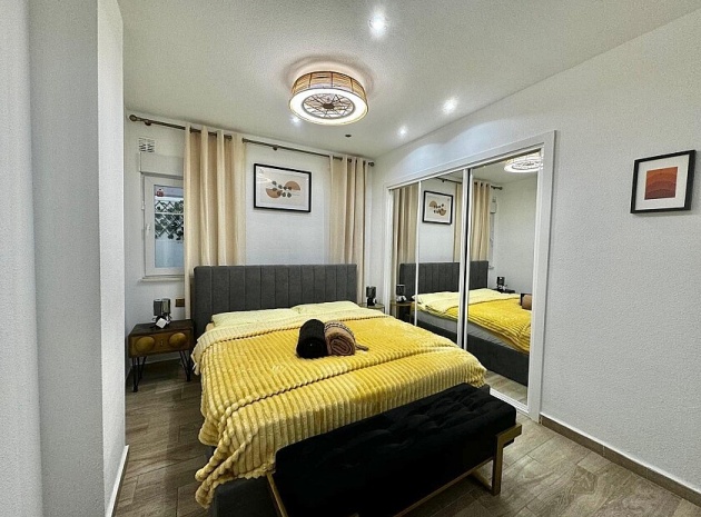 Wiederverkauf - Wohnung - Torrevieja - Playa de los Locos