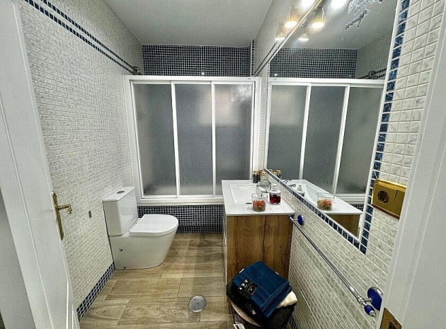 Wiederverkauf - Wohnung - Torrevieja - Playa de los Locos