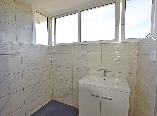 Resale - Villa - Rojales