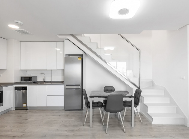 Resale - Apartment - Villamartin