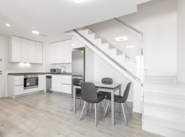 Resale - Apartment - Villamartin