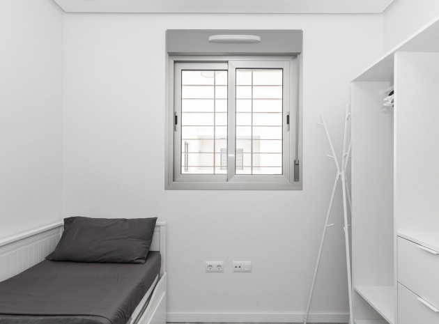 Resale - Apartment - Villamartin