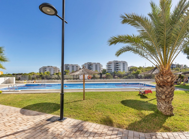 Resale - Apartment - Villamartin