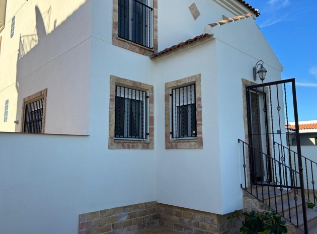 Revente - Villa - Daya Nueva