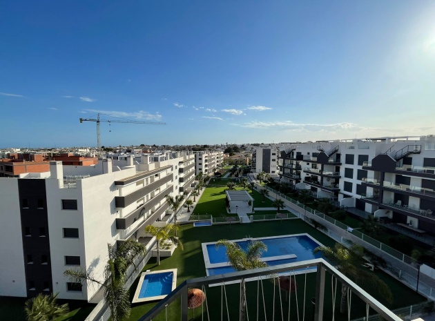 Resale - Apartment - Villamartin