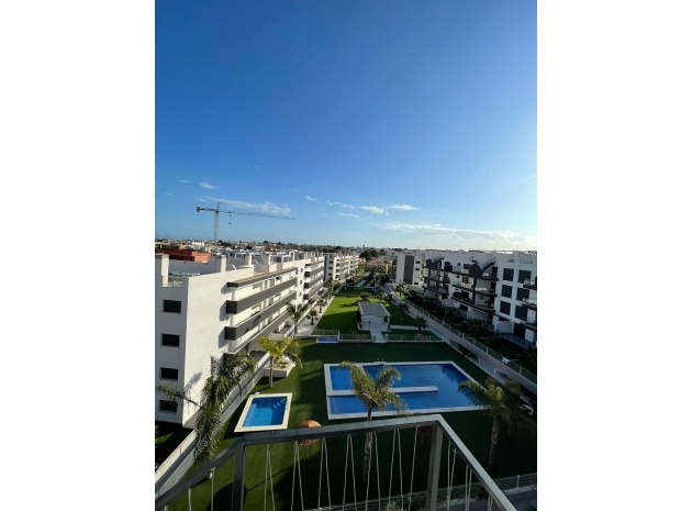 Resale - Apartment - Villamartin