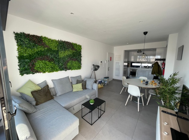 Resale - Apartment - Villamartin