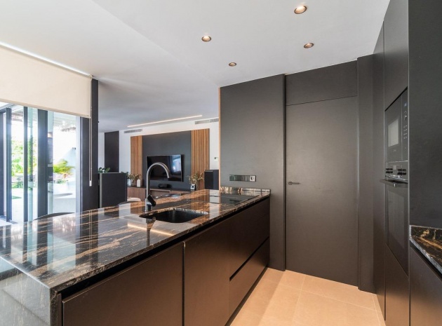 Resale - Villa - Los Balcones