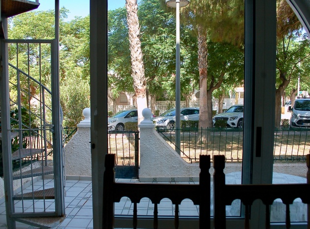 Resale - Townhouse - Mil Palmeras
