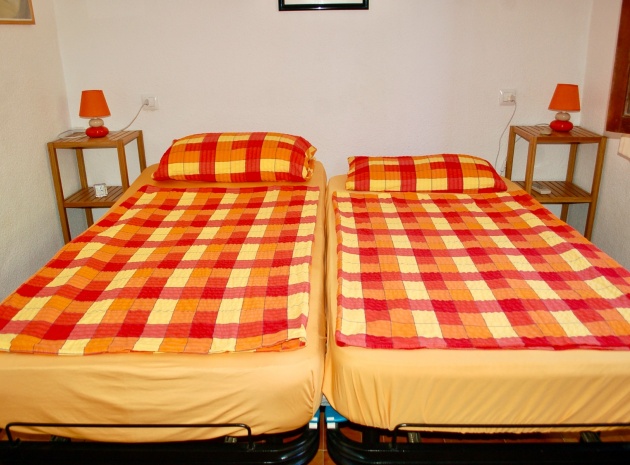 Resale - Townhouse - Mil Palmeras