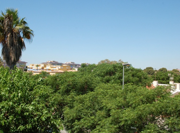 Resale - Townhouse - Mil Palmeras