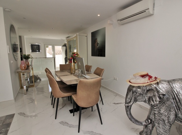 Återförsäljning - Villa - Villamartin