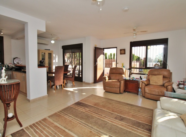 Resale - Villa - Villamartin