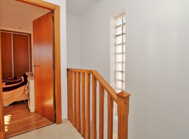 Resale - Villa - Villamartin