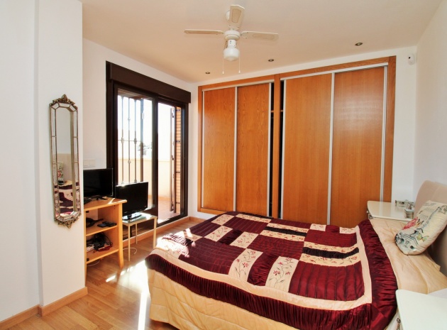 Resale - Villa - Villamartin