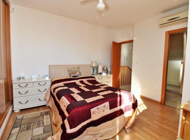 Resale - Villa - Villamartin