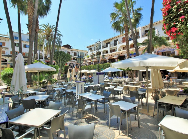 Resale - Villa - Villamartin