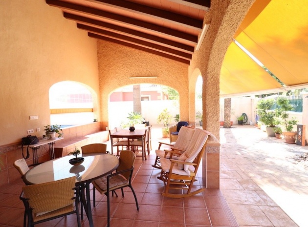 Återförsäljning - Villa - Punta Prima