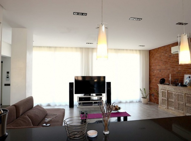 Wederverkoop - Villa - Torrevieja - Nueva Torrevieja