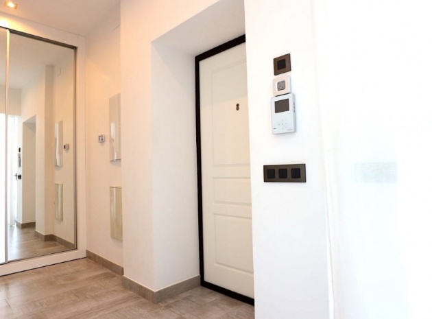 Wederverkoop - Villa - Torrevieja - Nueva Torrevieja