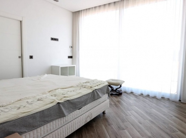 Wederverkoop - Villa - Torrevieja - Nueva Torrevieja