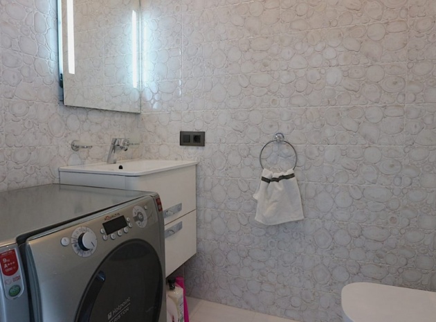 Wederverkoop - Villa - Torrevieja - Nueva Torrevieja