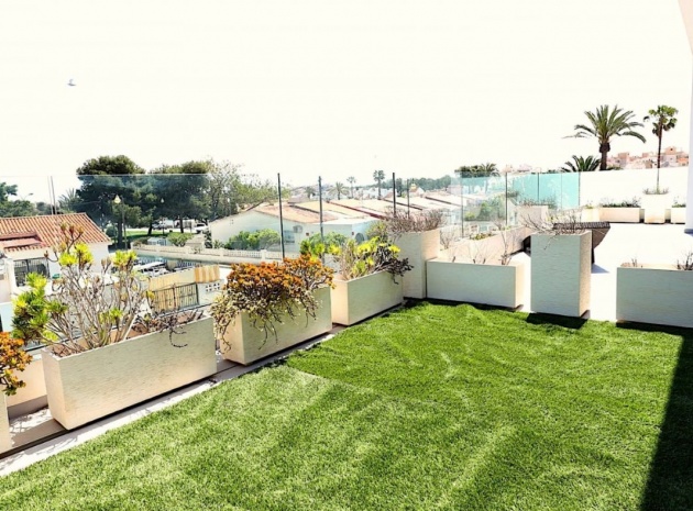 Wederverkoop - Villa - Torrevieja - Nueva Torrevieja