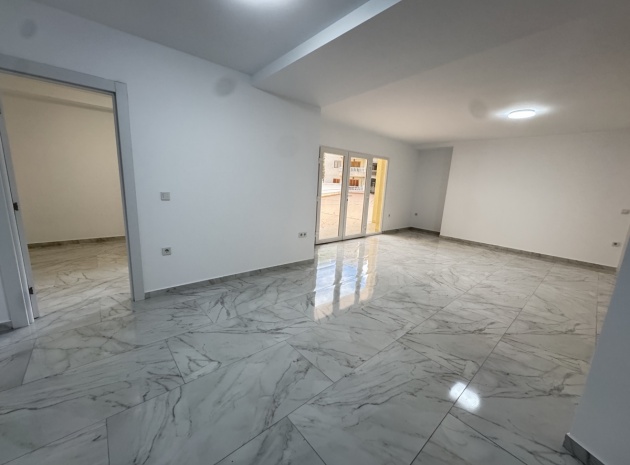 Resale - Apartment - Torrevieja - Beachside Torrevieja