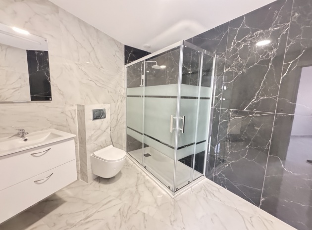 Resale - Apartment - Torrevieja - Beachside Torrevieja