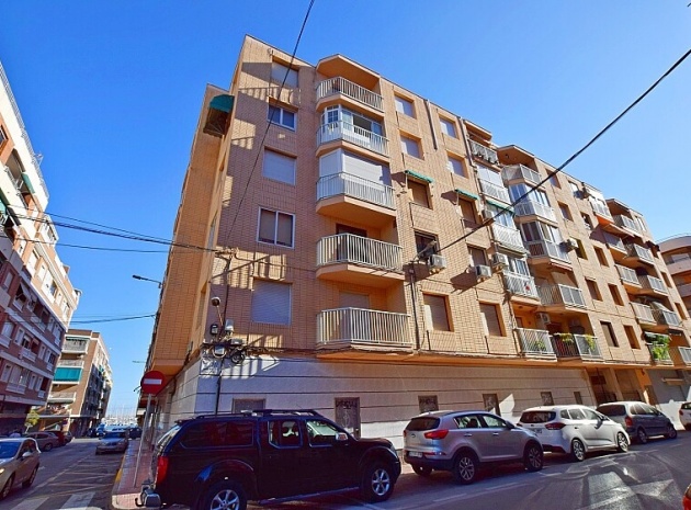 Resale - Apartment - Torrevieja - Playa del Acequión