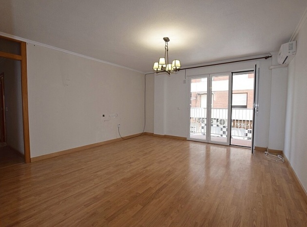 Resale - Apartment - Torrevieja - Playa del Acequión