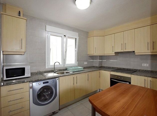 Resale - Apartment - Torrevieja - Playa del Acequión