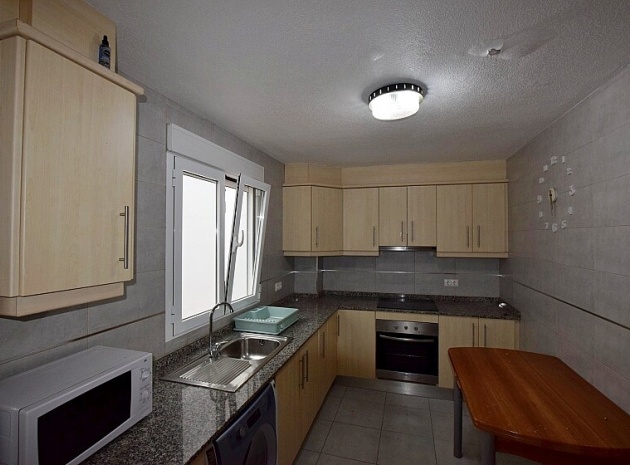 Resale - Apartment - Torrevieja - Playa del Acequión