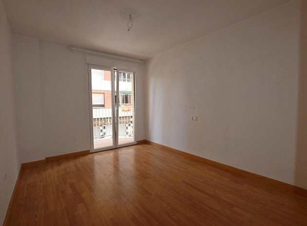 Resale - Apartment - Torrevieja - Playa del Acequión