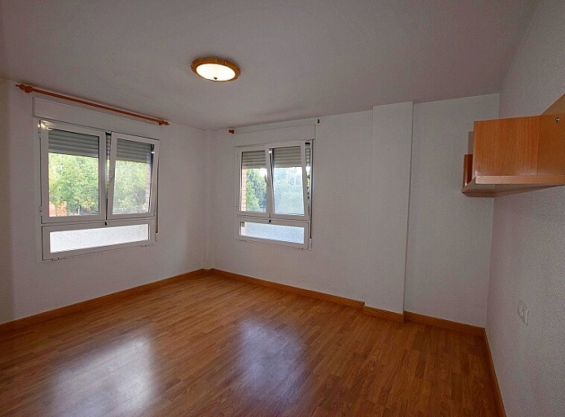 Resale - Apartment - Torrevieja - Playa del Acequión